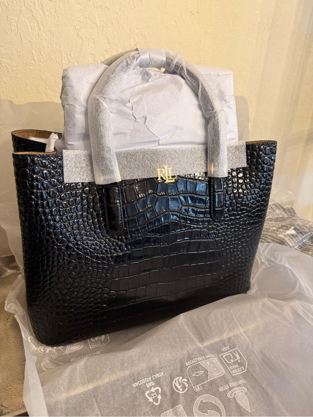 Lauren Ralph Lauren
Marcy Large Embossed Satchel Tote Bag, Gold Accents - Picture 7 of 10